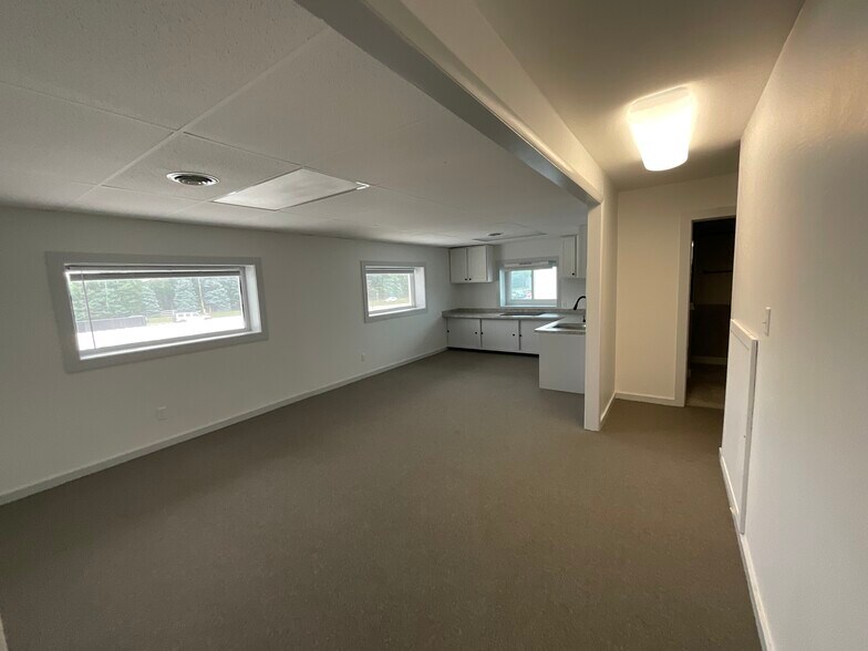 More Photos Of 1528 E Lebanon Rd, Dover Storefront Retail Office For Lease