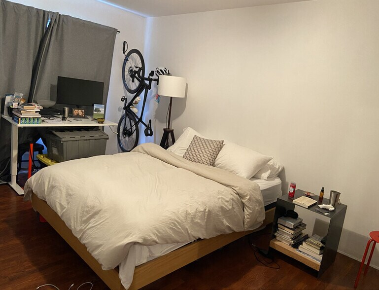 More Photos Of 1775 Adanac St, Vancouver Apartments For Sale