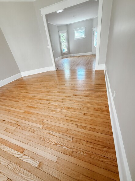 More Photos Of 1306 Hillsborough St, Raleigh Loft Creative Space For Lease