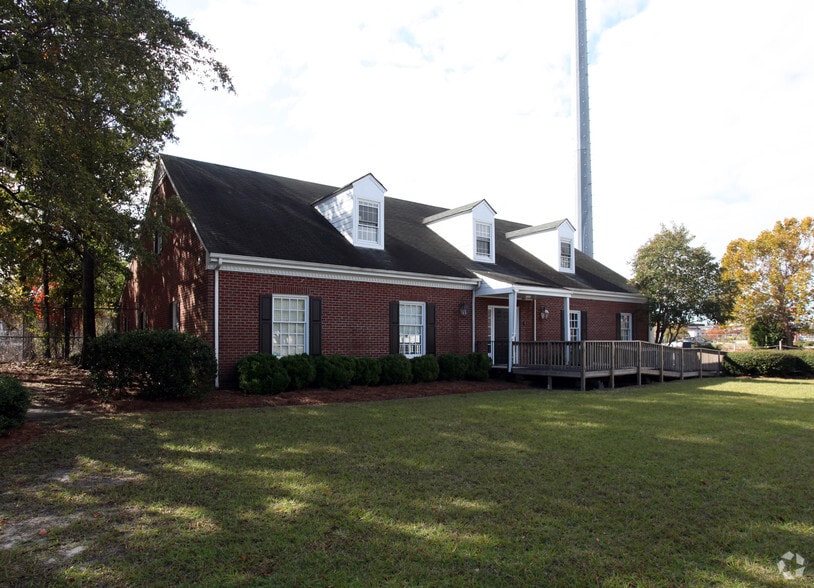 More Photos Of 1890 Dawson St, Wilmington Office Residential For Lease