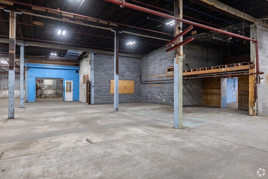 More Photos Of 185 Van Winkle Ave, Hawthorne Warehouse For Sale
