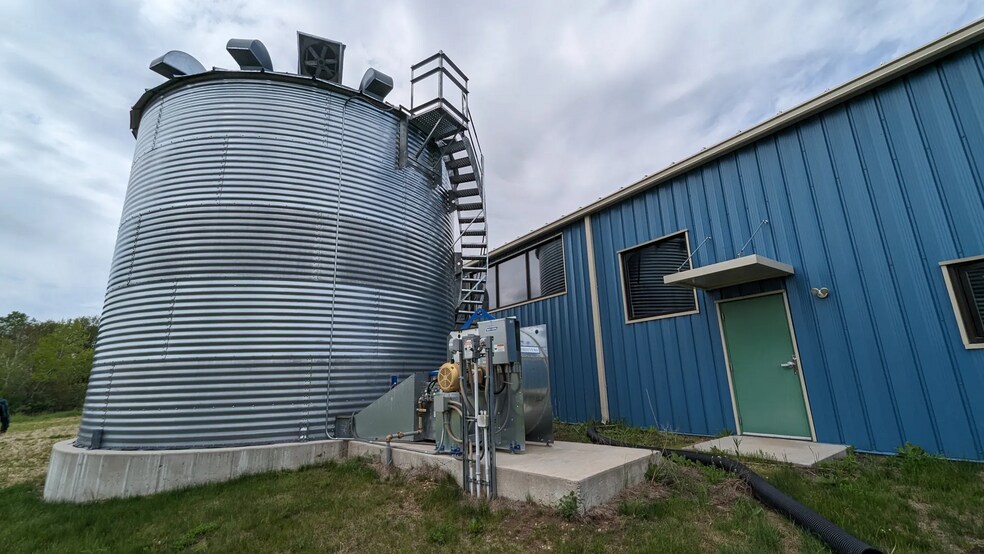 More Photos Of 605 Greenway Ct, Reedsburg Industrial For Sale