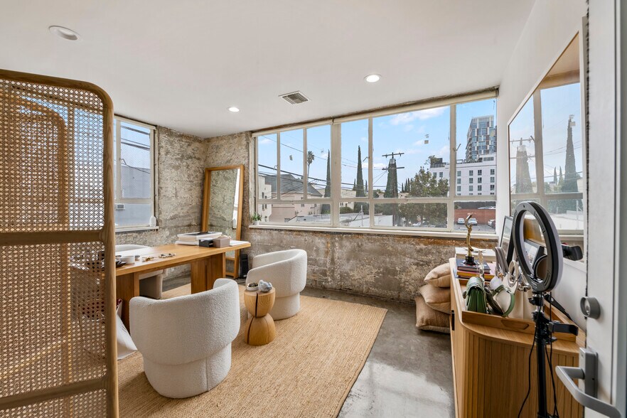 More Photos Of 6363 Wilshire Blvd, Los Angeles Loft Creative Space For Lease