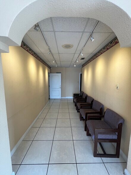More Photos Of 102 W Calton Rd, Laredo Office Residential For Sale