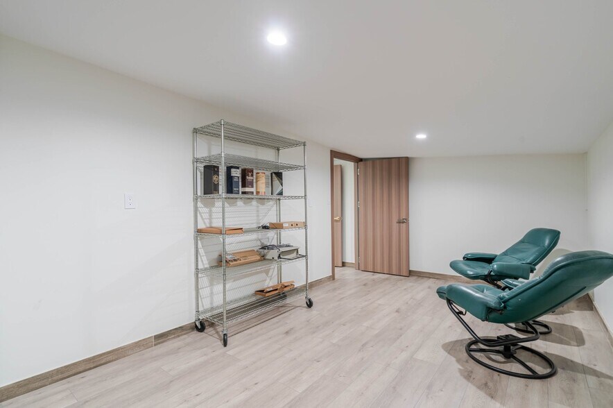 More Photos Of 11635-11637 Tuxford St, Sun Valley Warehouse For Sale