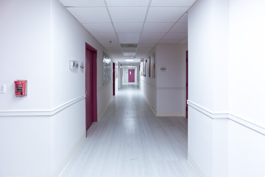 More Photos Of 1720 Harrison St, Hollywood Office Residential For Sale