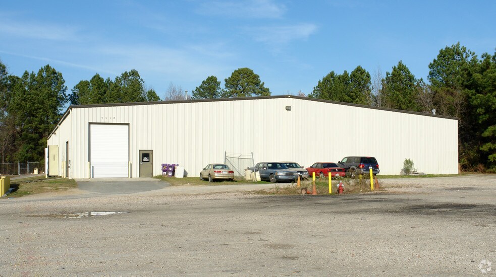 More Photos Of 6512 Chapel Hill Rd, Raleigh Warehouse For Lease