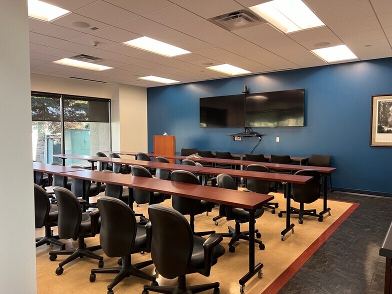 More Photos Of 220 Park Ave S, Saint Cloud Office For Sale