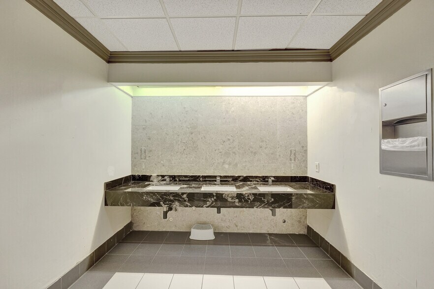 More Photos Of 700-710 71st St, Miami Beach Unknown For Lease