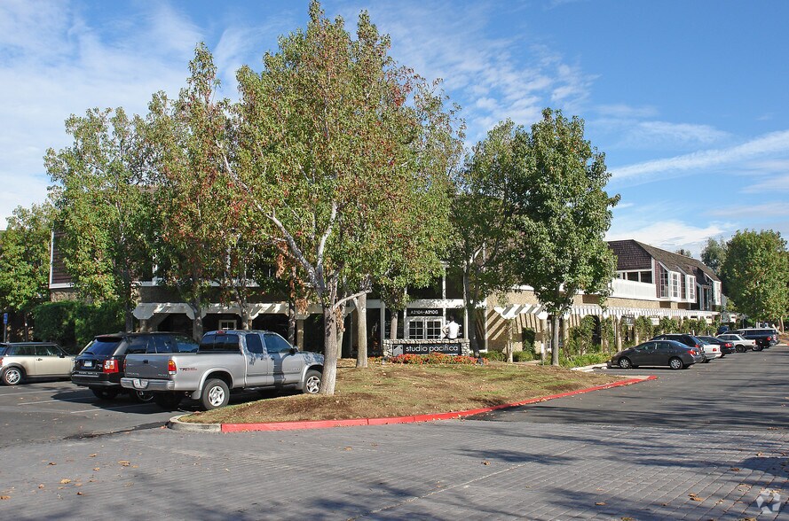 Primary Photo Of 2915 Red Hill Ave, Costa Mesa Loft Creative Space For Lease