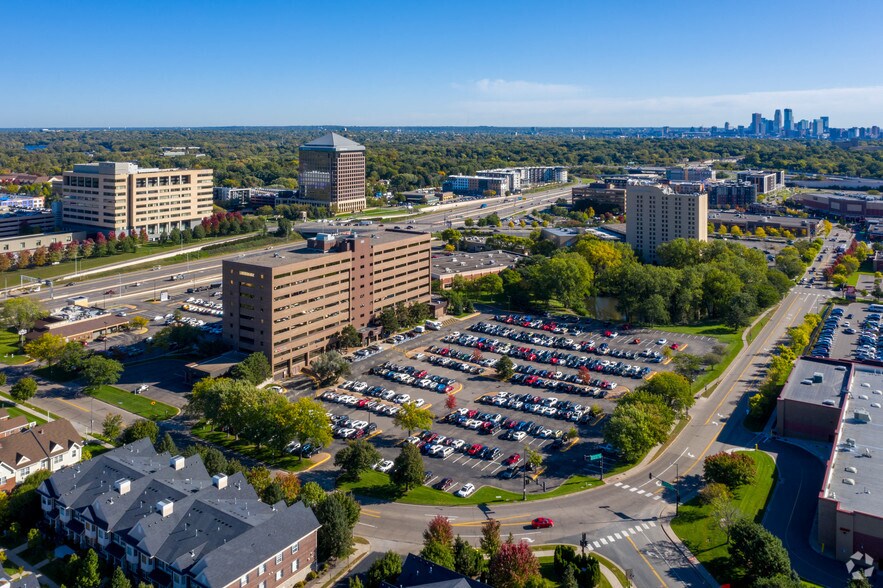 More Photos Of 5775 Wayzata Blvd, Saint Louis Park Office For Lease