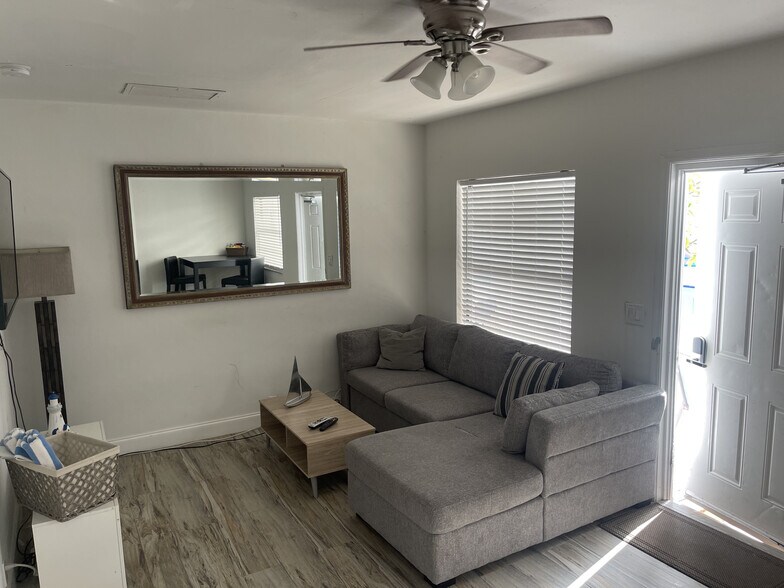 More Photos Of 100 Sandal Ln, Palm Beach Shores Apartments For Sale