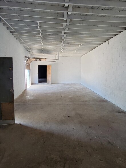 More Photos Of 619 Madison Ave, Memphis Freestanding For Sale