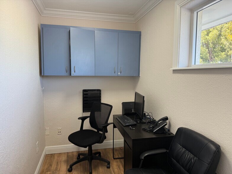 More Photos Of 9611 SW 40th St, Miami Medical For Sale