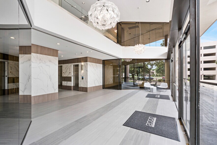 More Photos Of 2000 Bering Dr, Houston Office For Lease