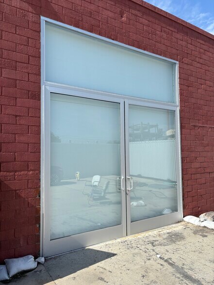 More Photos Of 13700 Crenshaw Blvd, Gardena Warehouse For Sale