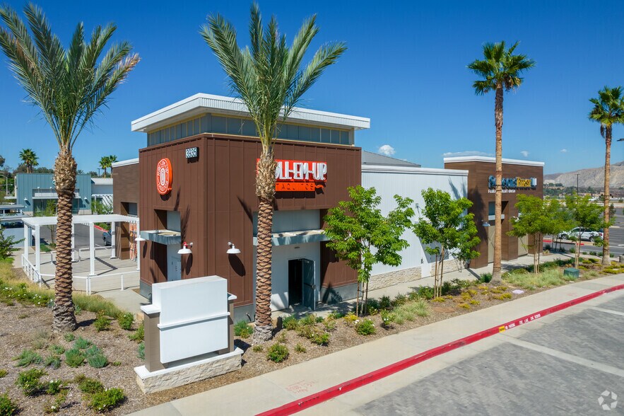 More Photos Of 3941 Bedford Canyon Rd, Corona Unknown For Sale