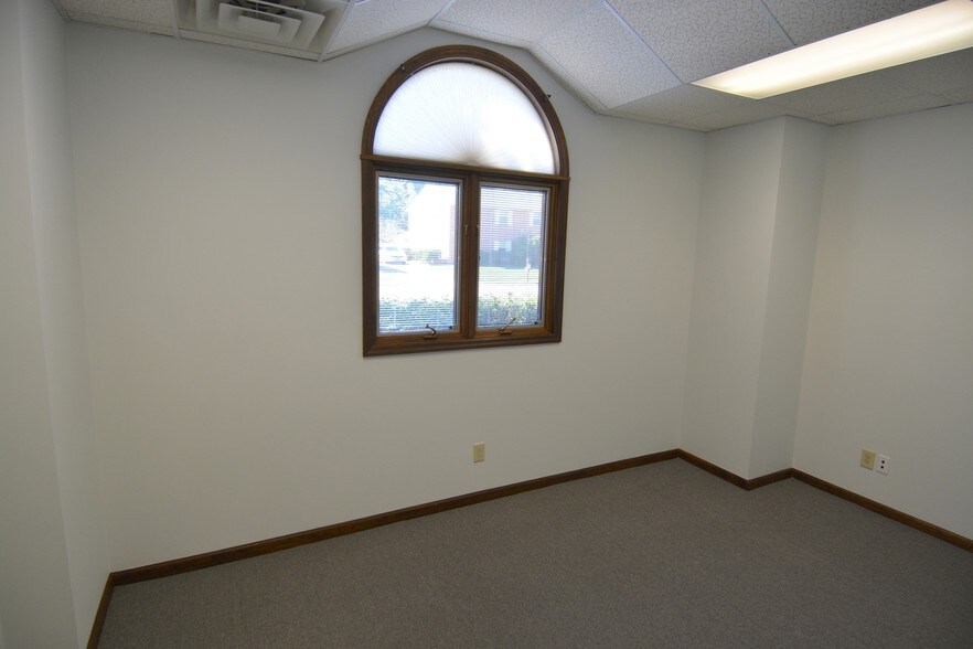 More Photos Of 5975 Kentshire Dr, Kettering Medical For Lease