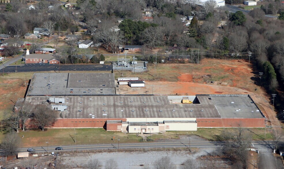 Primary Photo Of 2115 S McDuffie St, Anderson Manufacturing For Sale