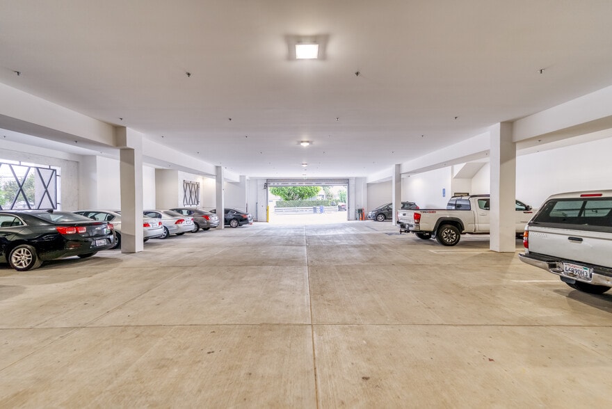 More Photos Of 2413 Pacific Coast Hwy, Lomita Freestanding For Lease