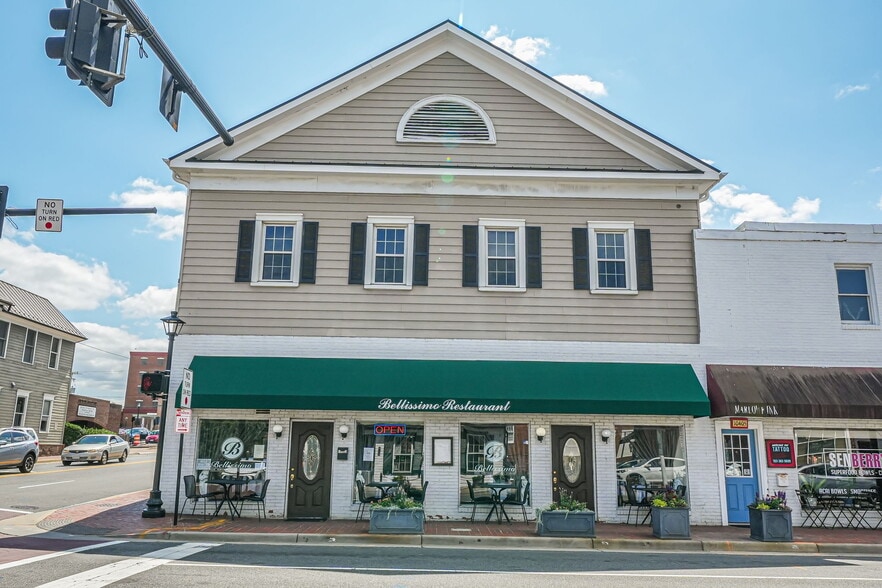 More Photos Of 10403 Main St, Fairfax Storefront Retail Office For Lease