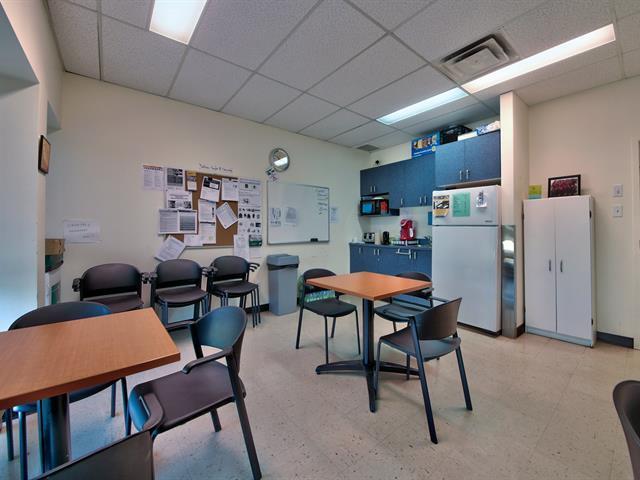 More Photos Of 461 Boul Saint-Joseph, Sainte-julie Office For Sale