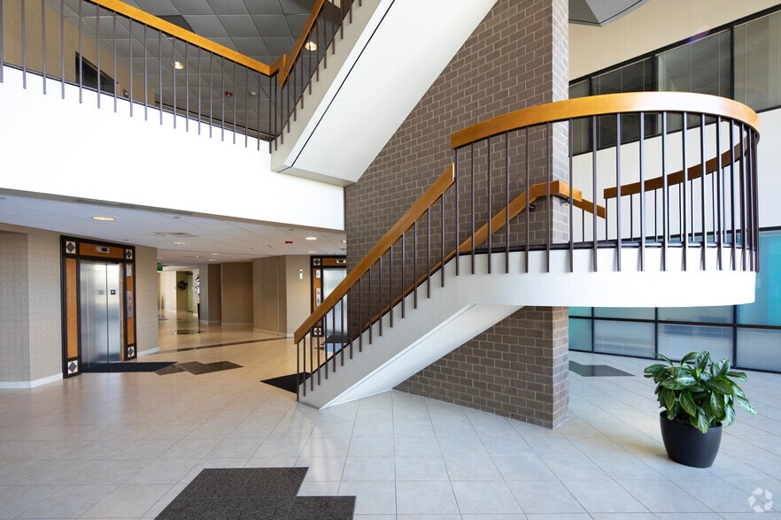 More Photos Of 3802 Corporex Park Dr, Tampa Office For Lease