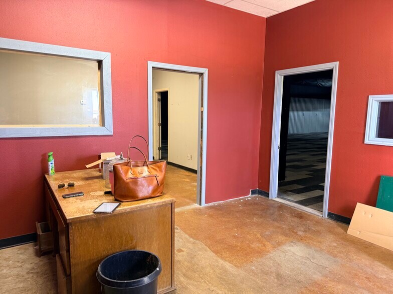 More Photos Of 4411 N Private Road 1775, Lubbock Industrial For Lease