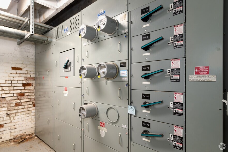 More Photos Of 920 J St, Sacramento Office For Sale