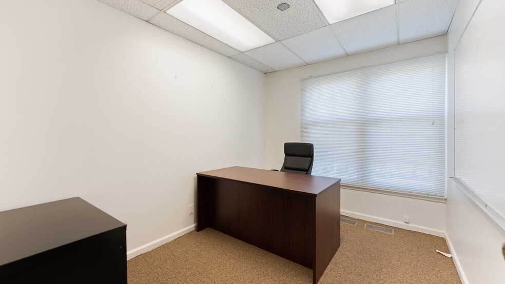 More Photos Of 672 Highway 202, Bridgewater Office For Lease