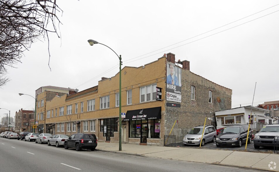 Primary Photo Of 525-527 N Ashland Ave, Chicago Storefront Retail Residential For Sale