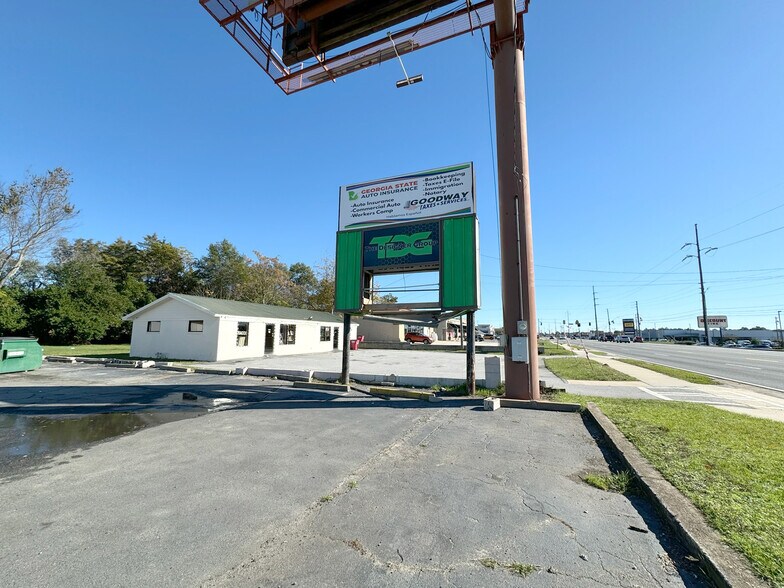 More Photos Of 2812 Watson Blvd, Centerville Storefront For Lease