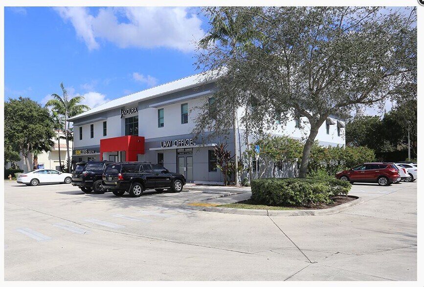 Primary Photo Of 2924 Davie Rd, Davie Office For Lease