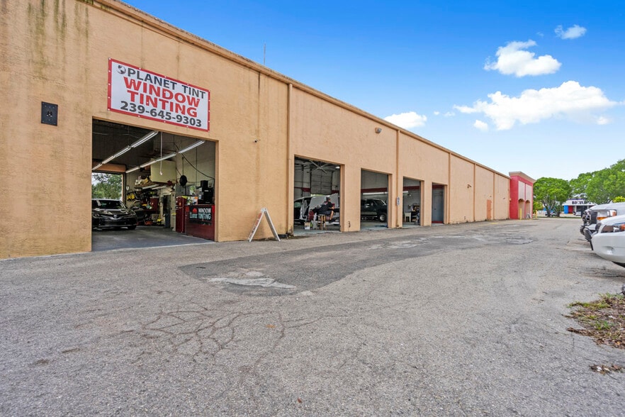 More Photos Of 4145 Fowler St, Fort Myers Auto Repair For Sale