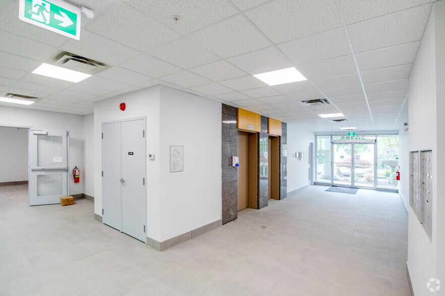 More Photos Of 20385 64th Ave, Langley Twp Office For Lease