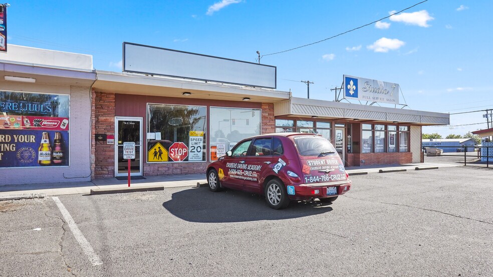 More Photos Of 702 E Main St, Othello Storefront Retail Office For Lease