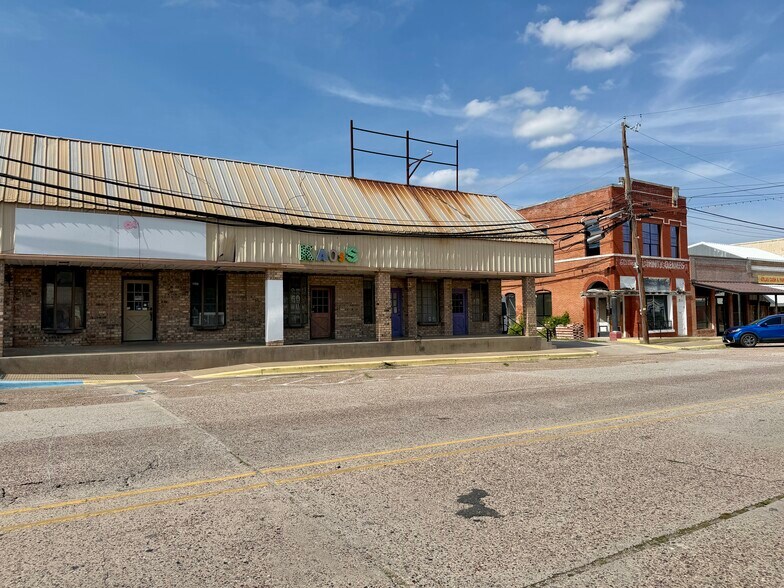 More Photos Of 108 Main st, Trinity Storefront For Sale
