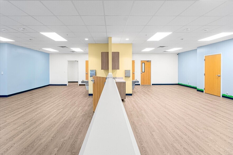 More Photos Of 481 Shores Blvd, Saint Augustine Daycare Center For Lease