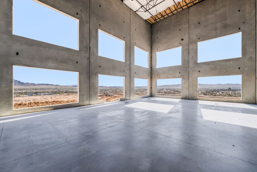 More Photos Of 21 Sunset Way, Henderson Industrial For Lease