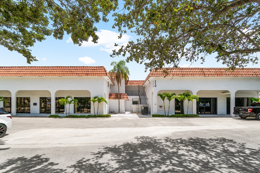 More Photos Of 112-120 US Highway 1, Tequesta Medical For Sale