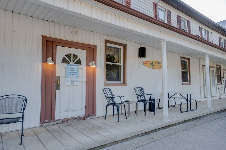 More Photos Of 236 N Main St, Milroy General Retail For Sale