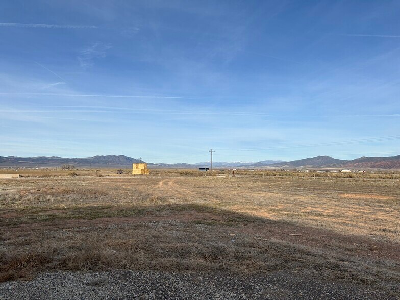 More Photos Of 2700 Kane Springs Rd, Parowan Warehouse For Lease
