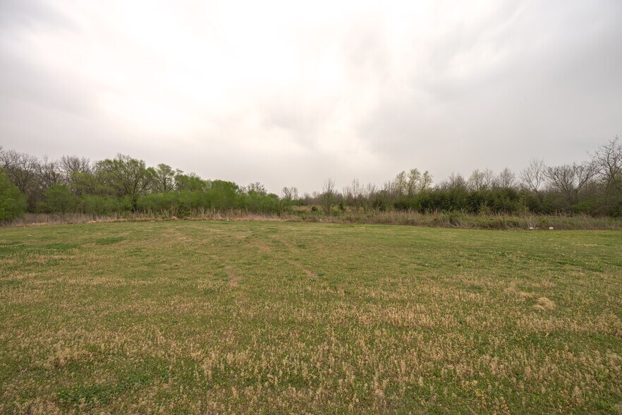More Photos Of 205 E John, Coffeyville Land For Sale