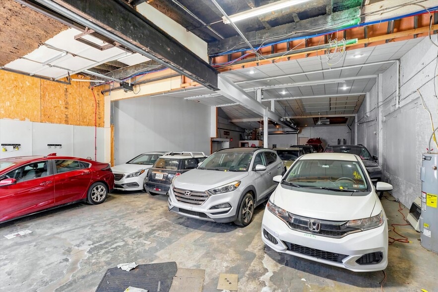 More Photos Of 1400-1414 S Darien St, Philadelphia Auto Repair For Sale