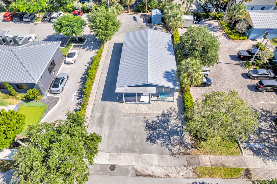 More Photos Of 301 SE 20th St, Fort Lauderdale Office For Sale