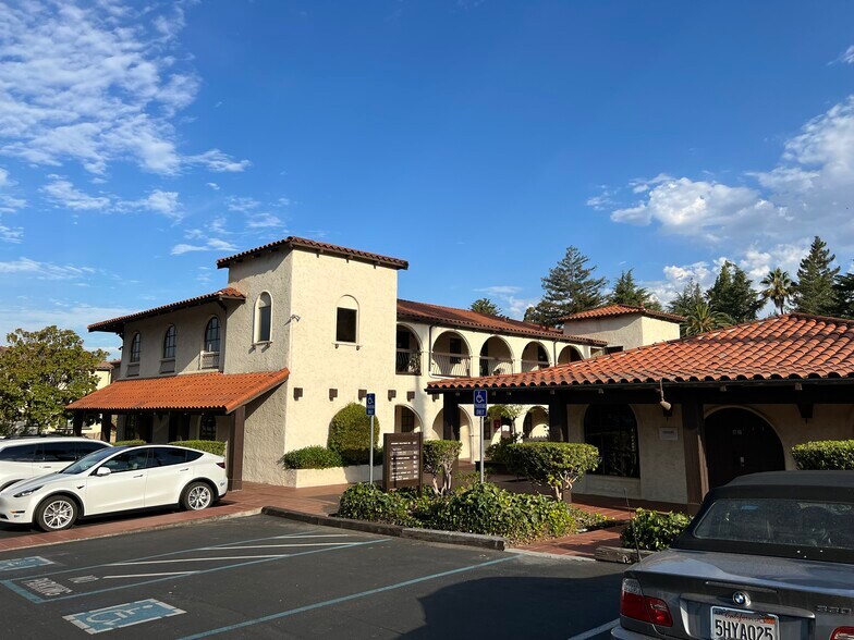 Primary Photo Of 43195 Mission Blvd, Fremont Office For Lease