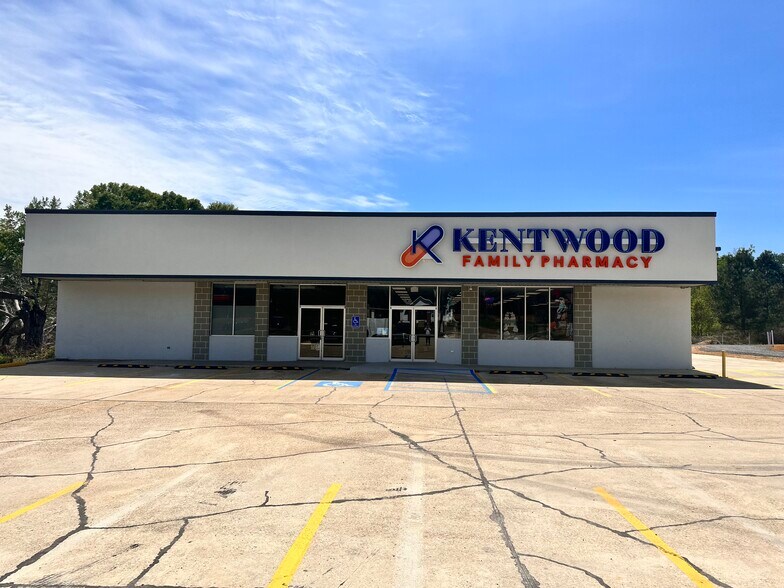 More Photos Of 706 Avenue G, Kentwood Freestanding For Lease