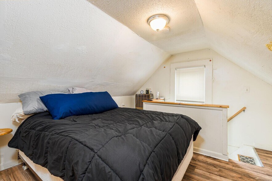 More Photos Of 17 Winter St, Rochester Apartments For Sale