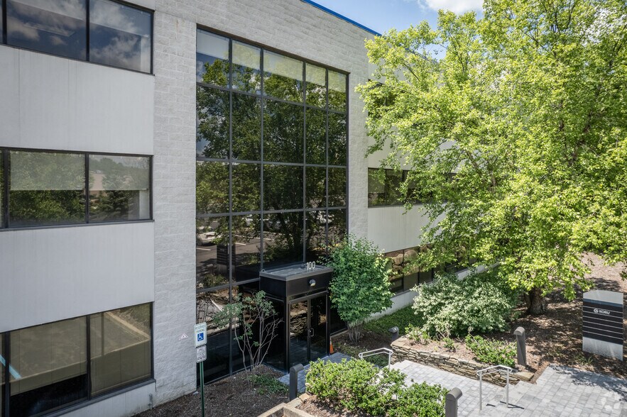 More Photos Of 100 Corporate Dr, Mahwah Warehouse For Lease