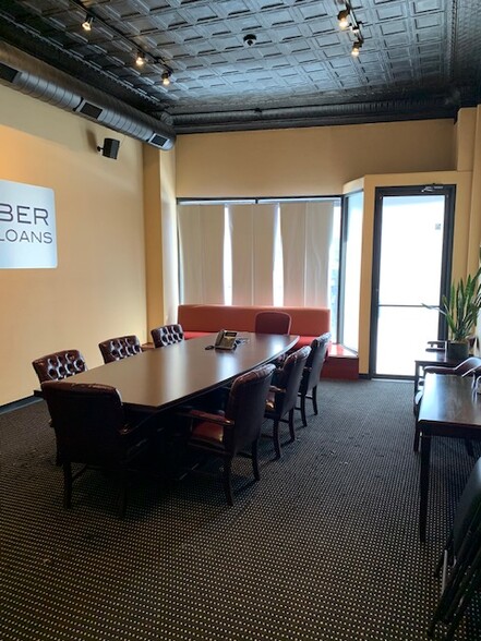 More Photos Of 760 N Ogden Ave, Chicago Office For Lease